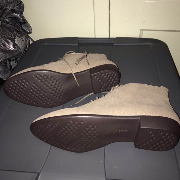 Booties Size 9WW (Plus Size) - Picture 4 of 6